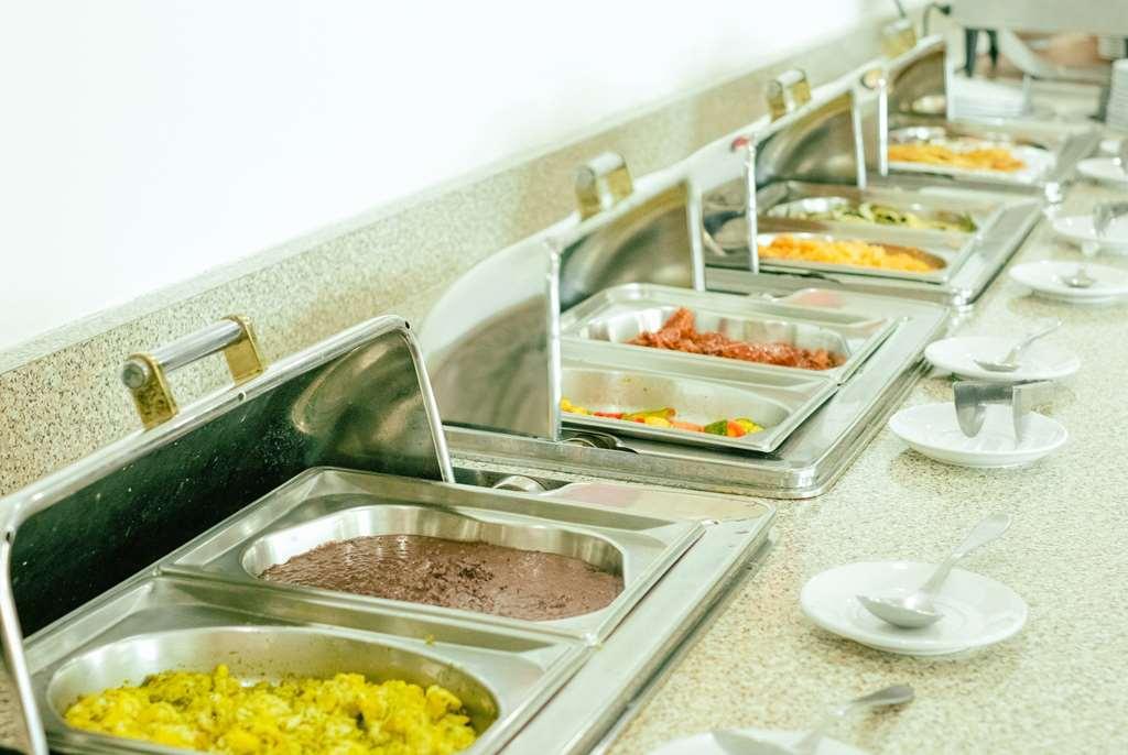 라 퀸타 바이 윈덤 포사 리카 호텔 Poza Rica 레스토랑 사진